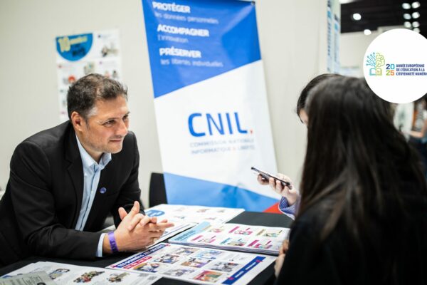 Sur le stand de la Cnil